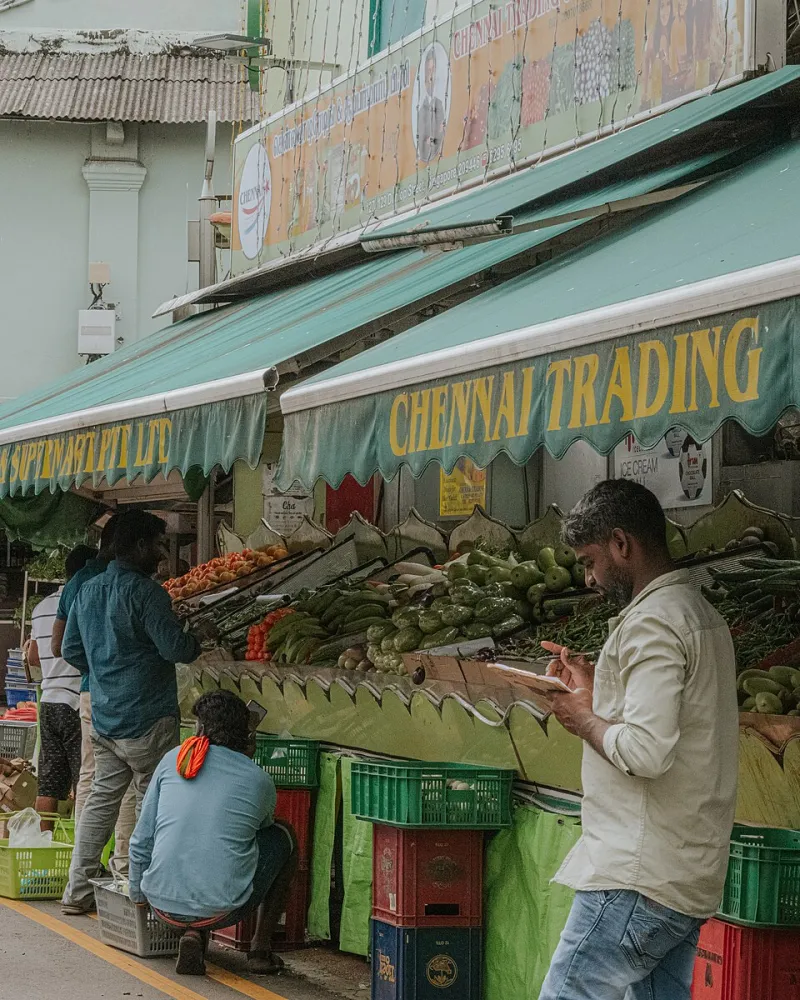 Five Ways Your Produce Aisle Is Lying to You (Hint: It's Full of Clones)