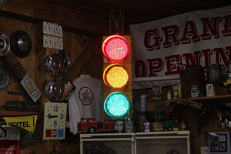 The Signal That Exploded: How a Trolley Wreck and a Cleveland Cop Gave Us the Traffic Light
